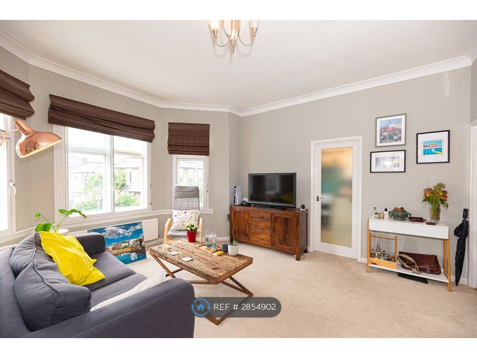 Property photo 2 of 13 Living/Dining Room