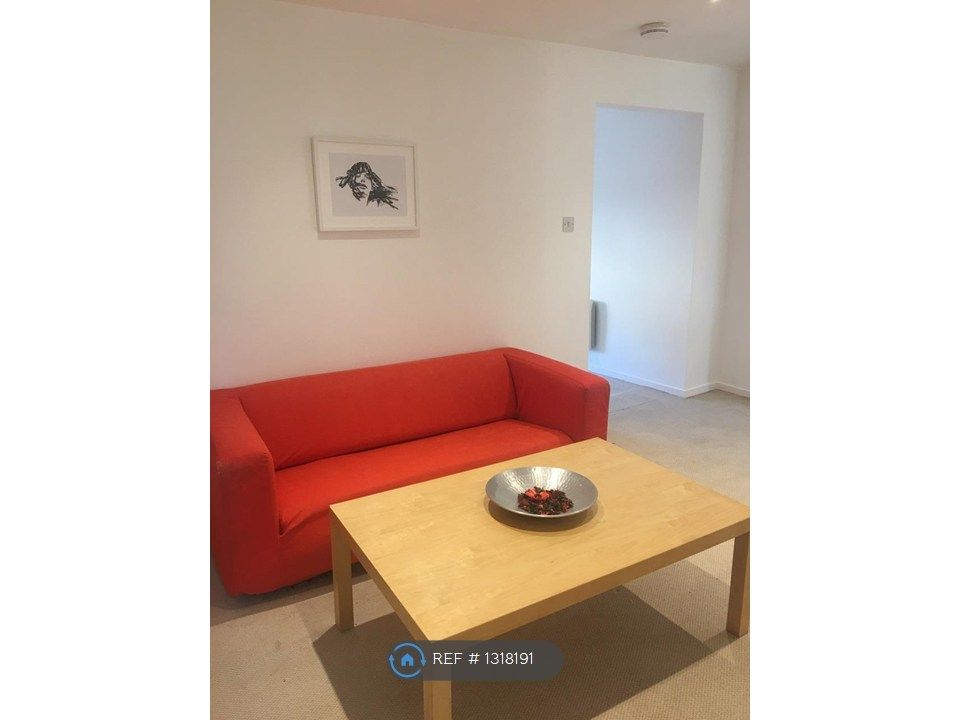 Property photo 2 of 4 Lounge