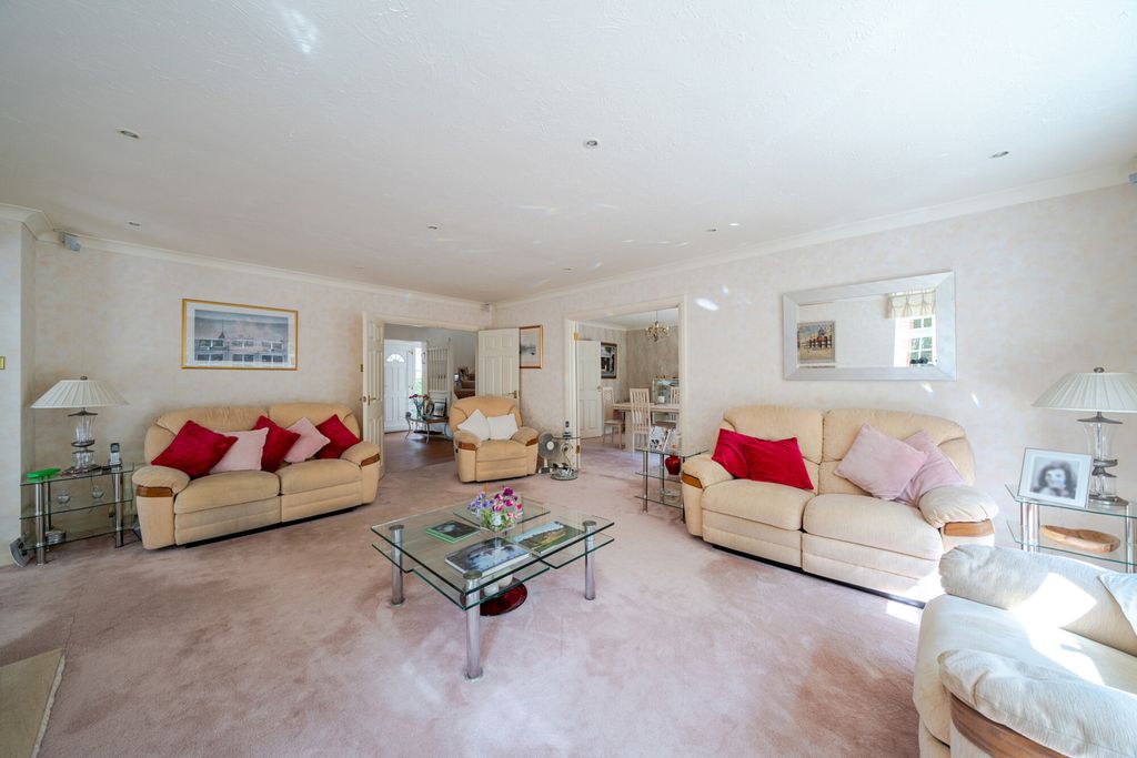 Property photo 3 of 33 1508583-56-1A0338...