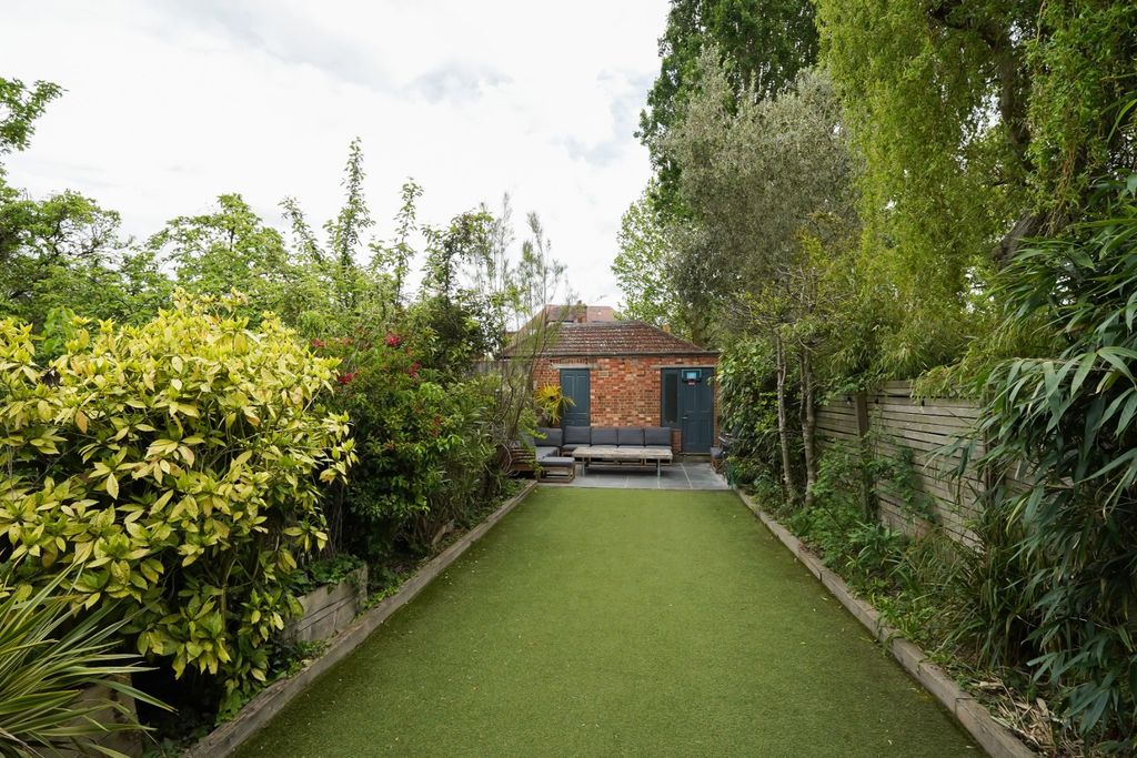 Property photo 3 of 14 5122162