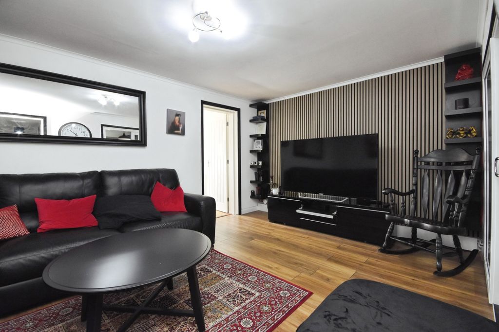 Property photo 1 of 20 Img_2272