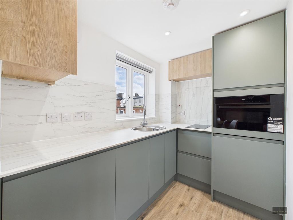 Property photo 2 of 8 Cam02887G0-Pr0527-Still002.Jpg