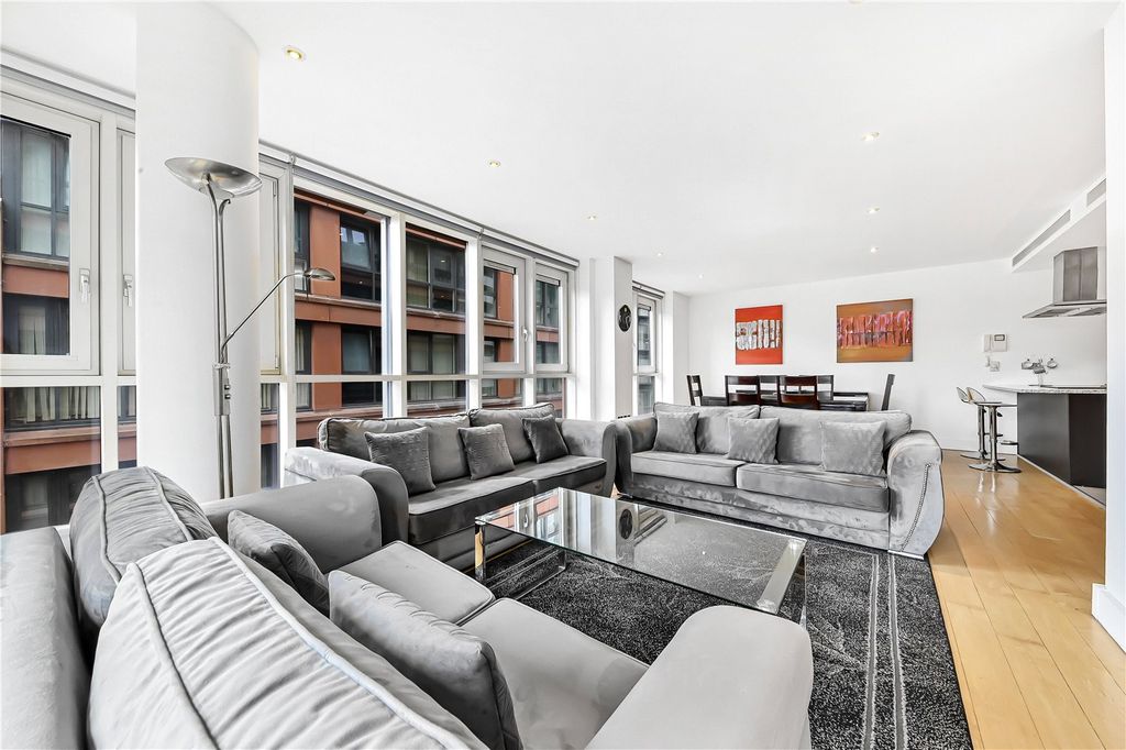 Property photo 3 of 19 Picture No. 56