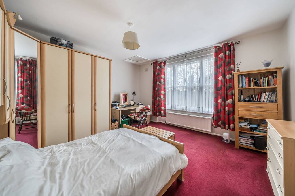 Property photo 3 of 9