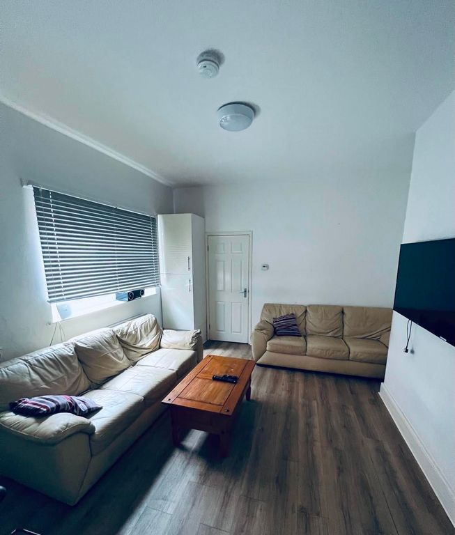 Property photo 3 of 3
