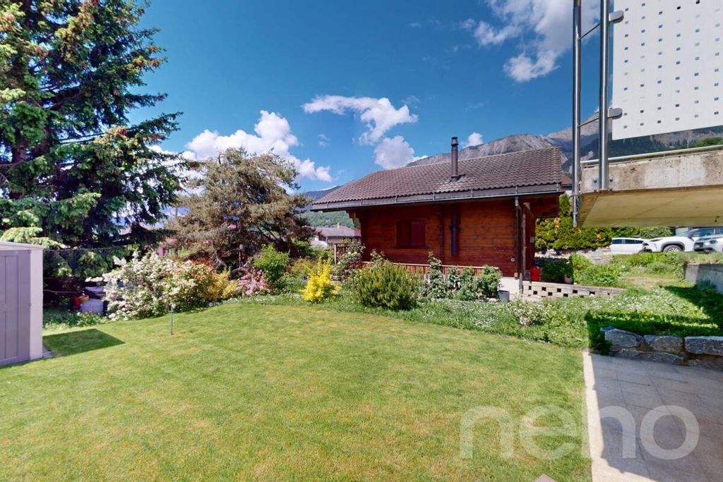 Property photo 3 of 13