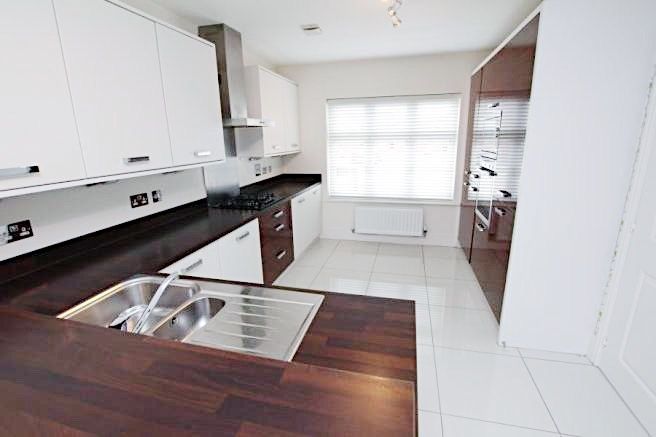 Property photo 2 of 13 Bright, Modern Kitchen With Dark Wood Worktops, In...