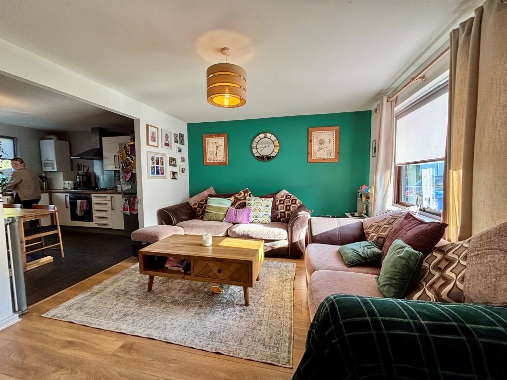 Property photo 3 of 8