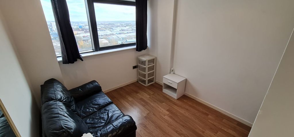 Property photo 2 of 5
