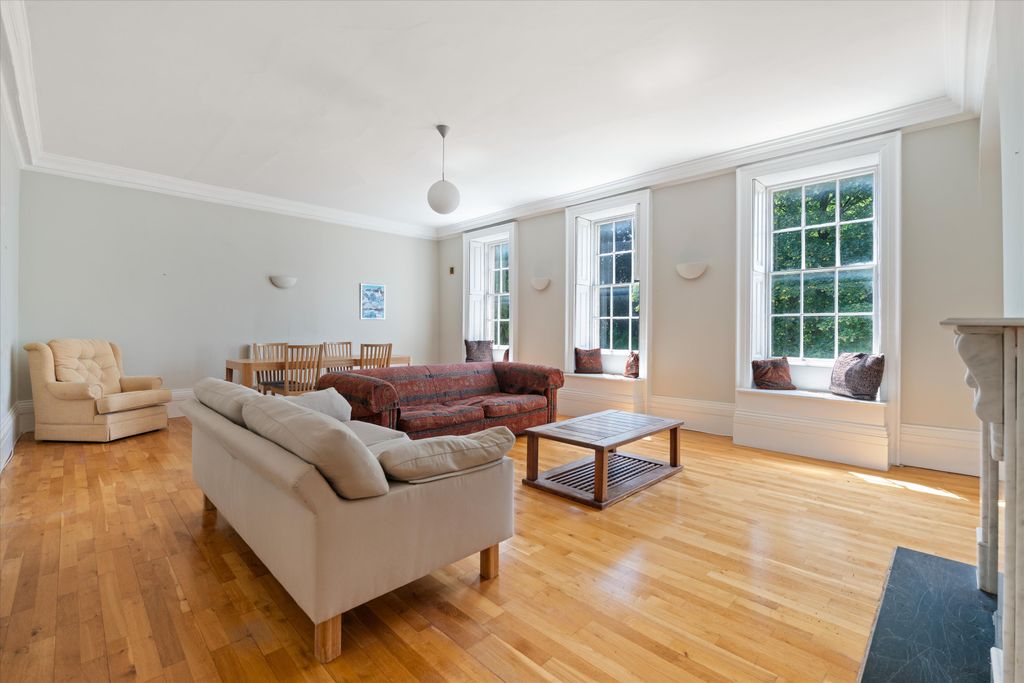 Property photo 2 of 15 Image
