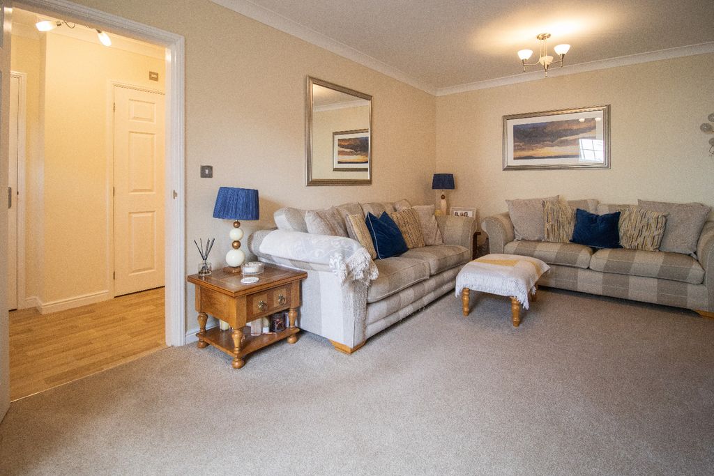 Property photo 2 of 20 3379126