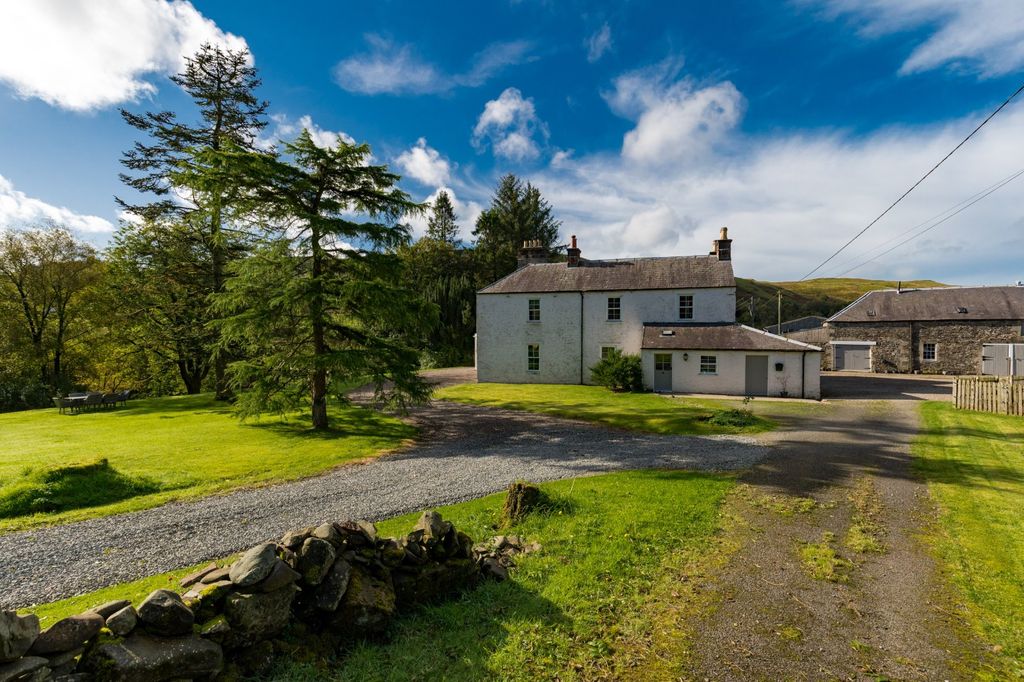 Property photo 2 of 37 External
