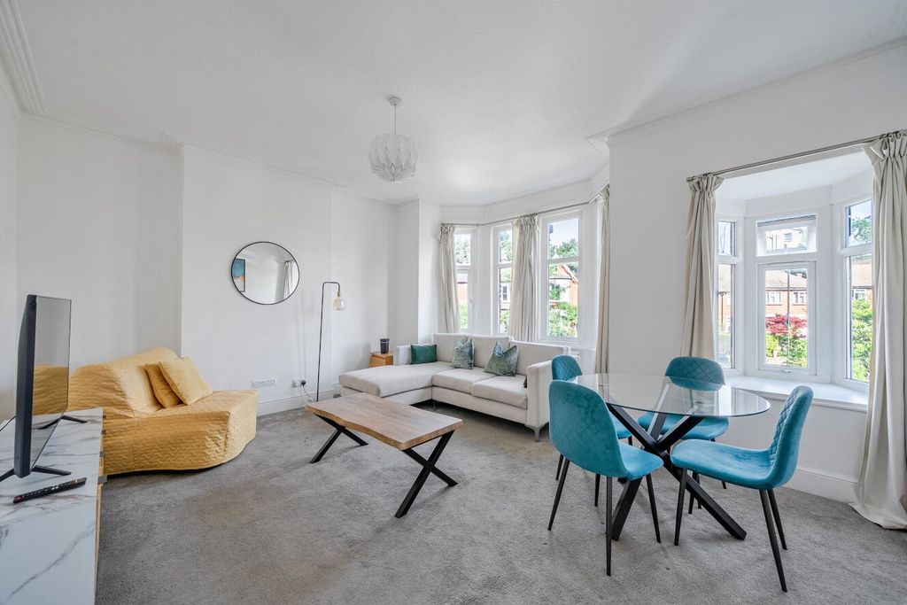 Property photo 2 of 15 Picture No. 18