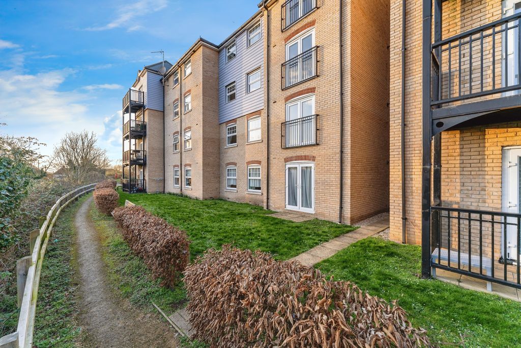 Property photo 2 of 17 Photography