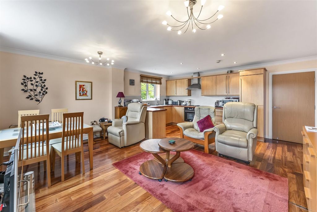 Property photo 2 of 11 Open Plan Living Accommodation