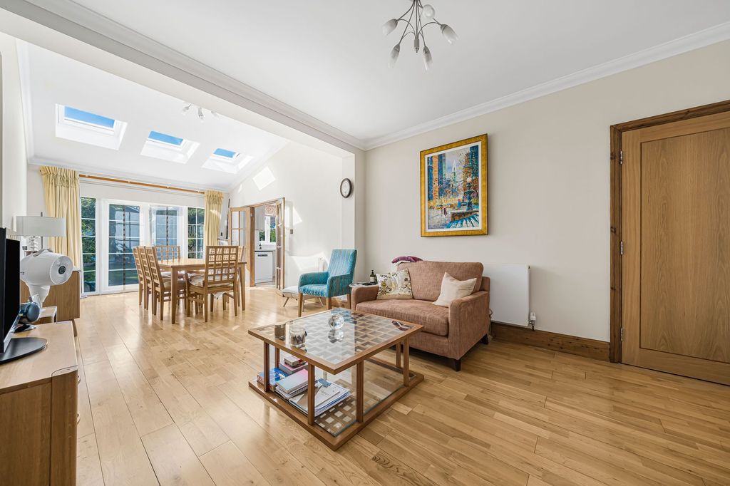 Property photo 2 of 12