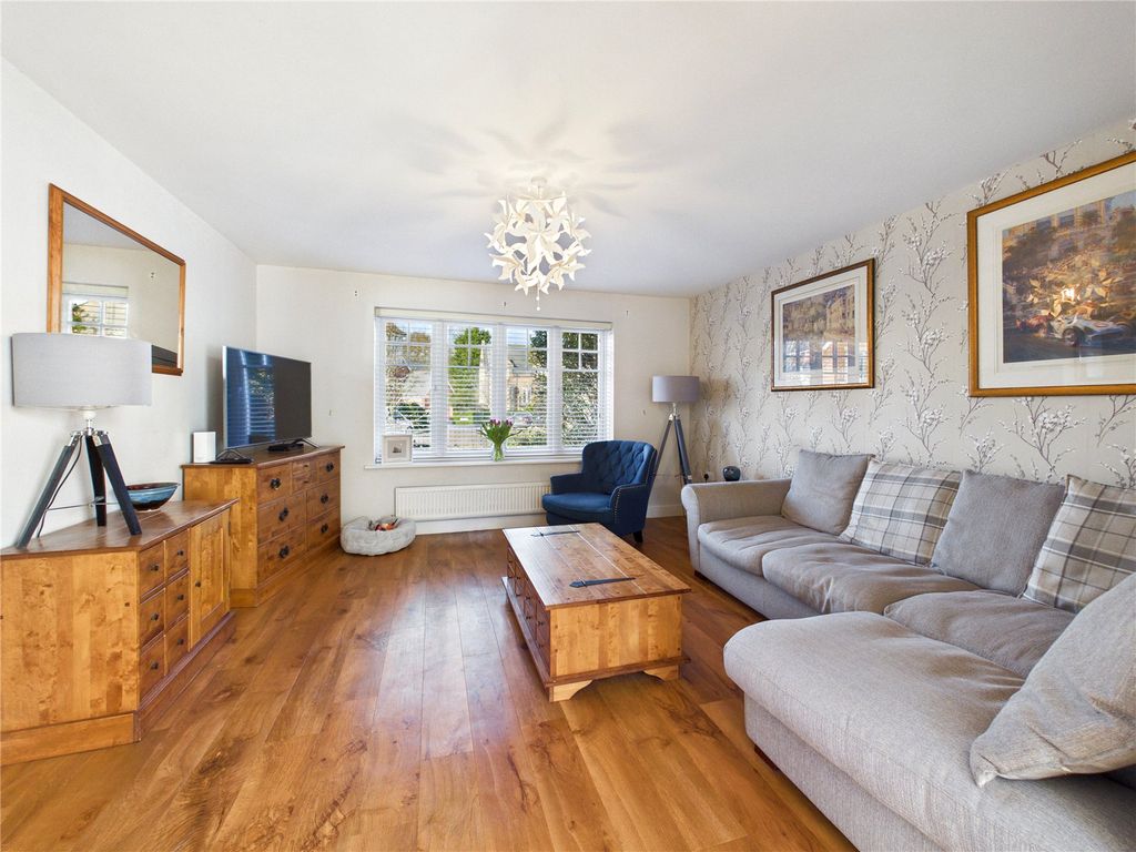 Property photo 2 of 19 Picture No. 07