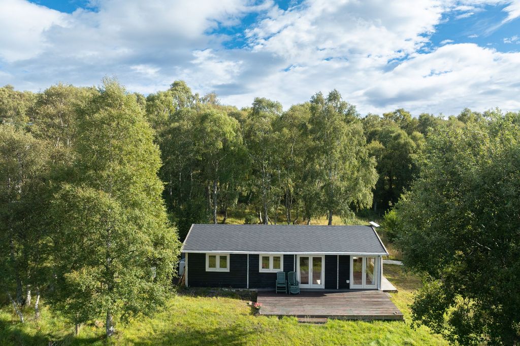Property photo 1 of 21