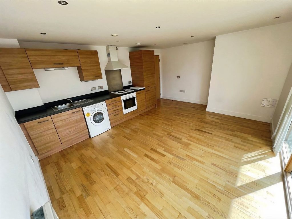 Property photo 2 of 6 Picture No. 06