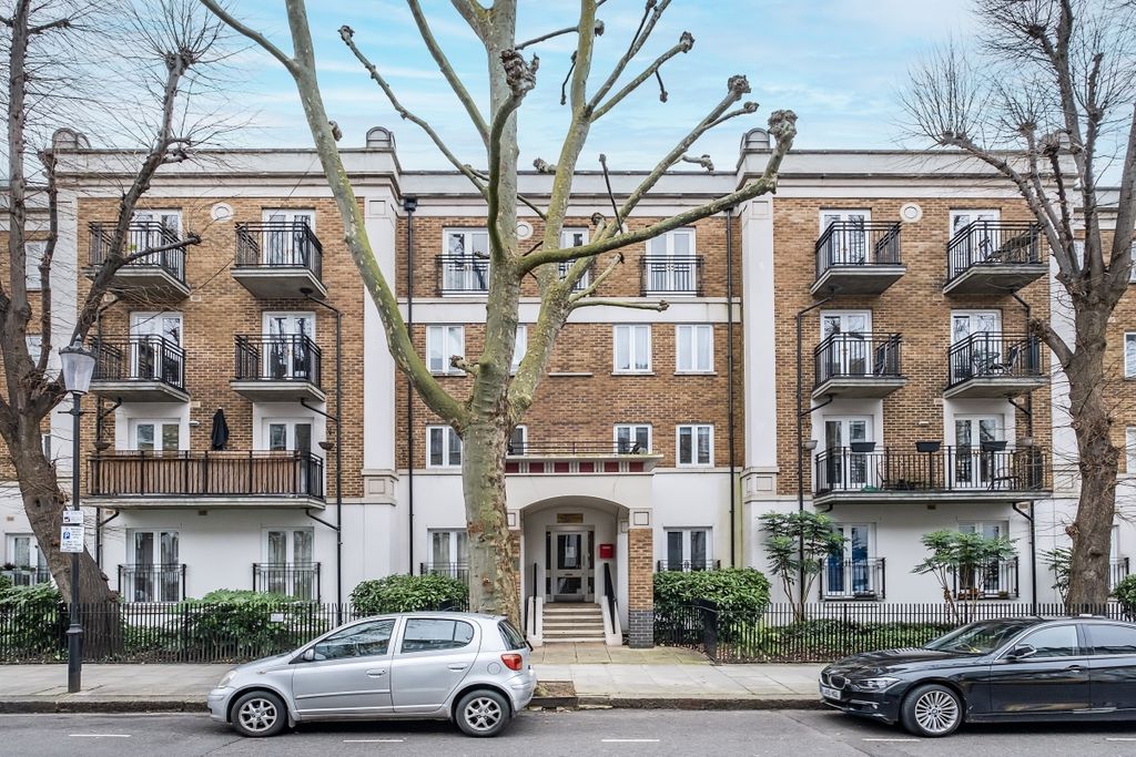 Property photo 3 of 10 Exterior