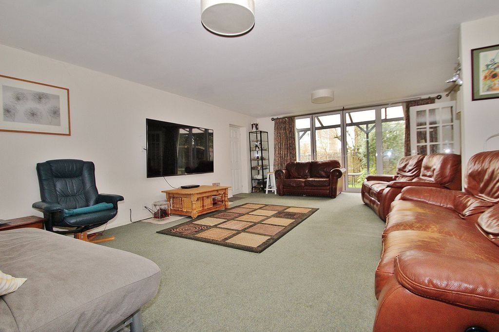 Property photo 2 of 14