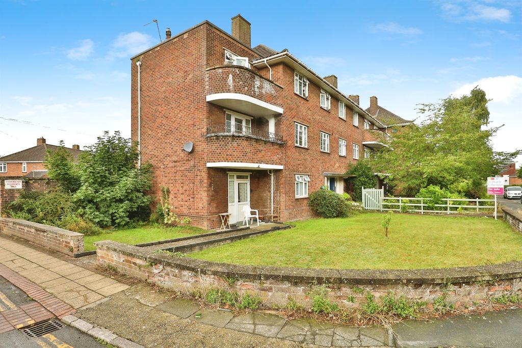 Property photo 2 of 17