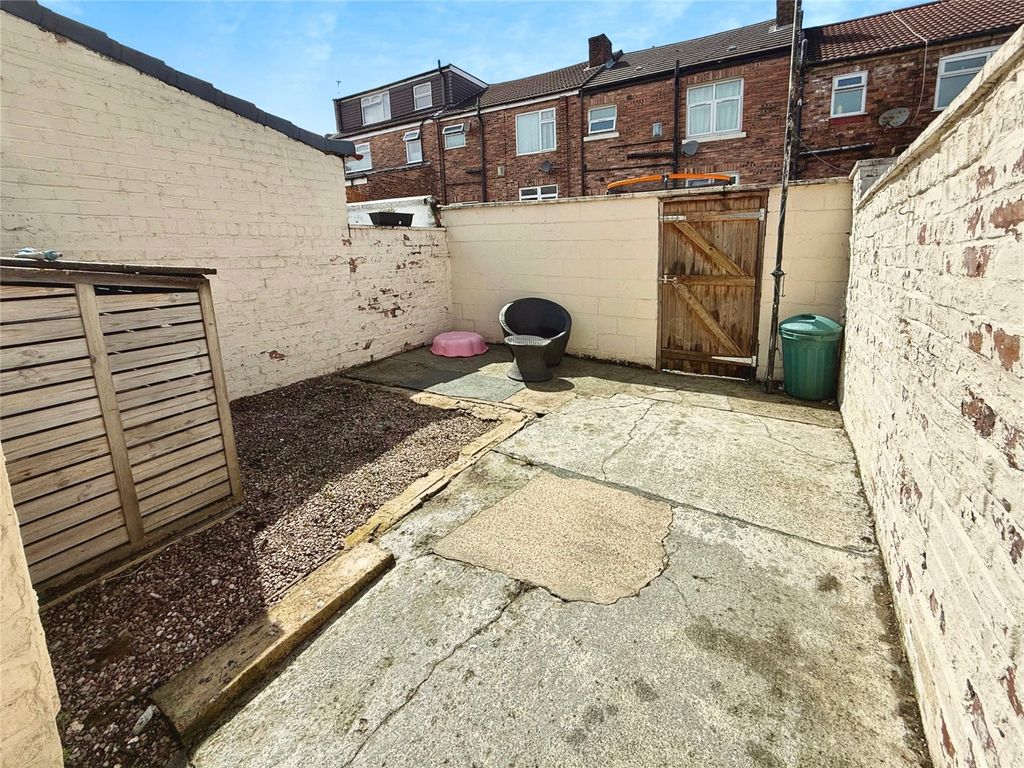 Property photo 2 of 19 Picture No. 13