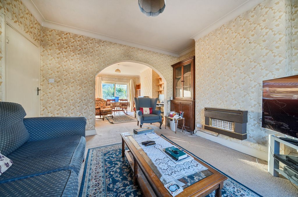 Property photo 3 of 14 Lounge3 - Copy