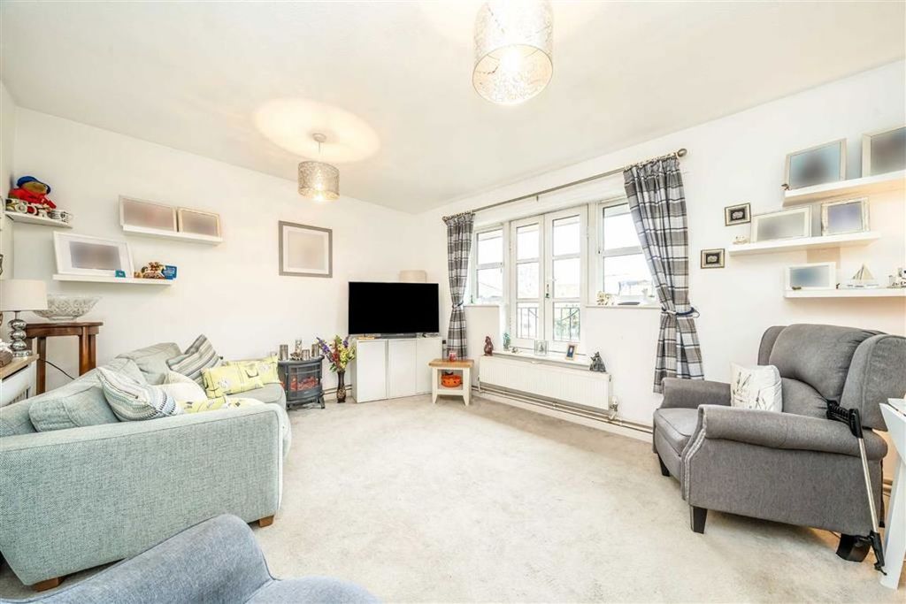 Property photo 2 of 6