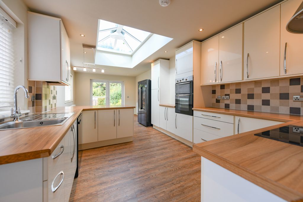 Property photo 2 of 22