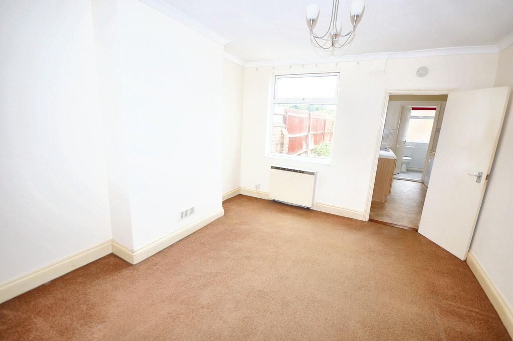 Property photo 3 of 10 Dining Room