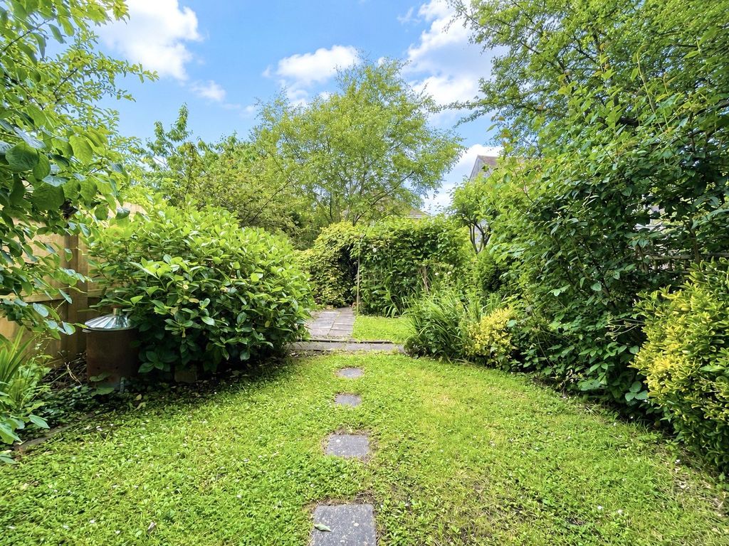 Property photo 2 of 19 Picture No. 08