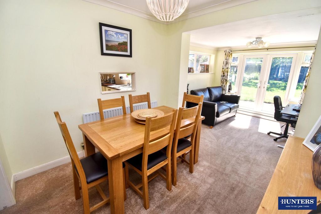 Property photo 3 of 17 Dining Room