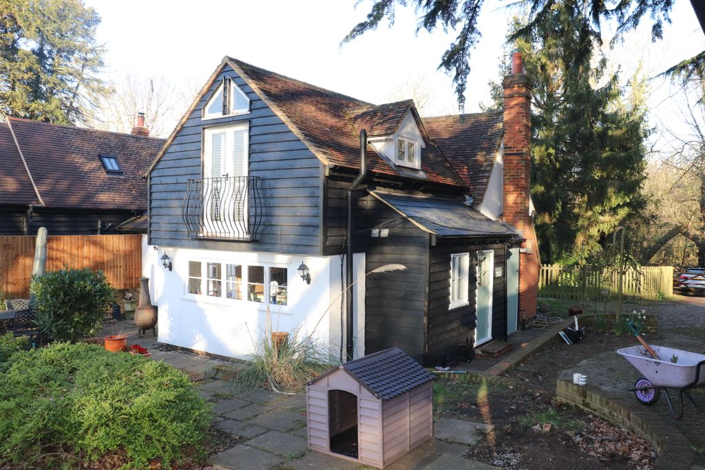 Property photo 3 of 6