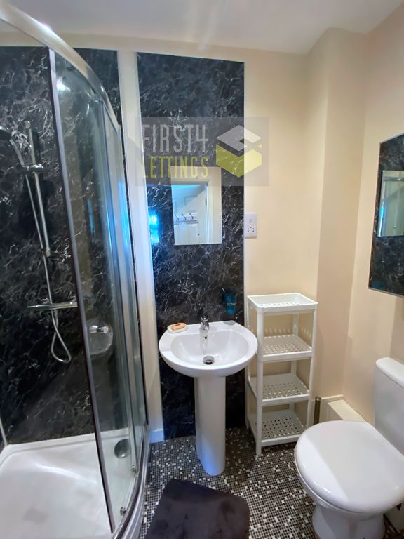 Property photo 3 of 9 Photo 8