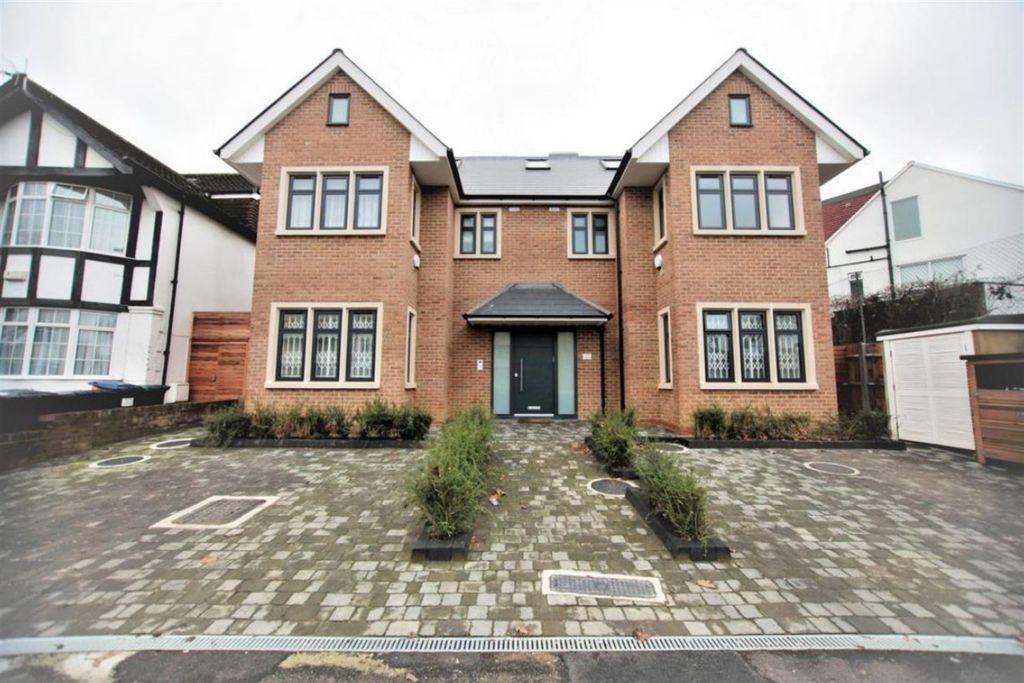 Property photo 1 of 5 (Main)