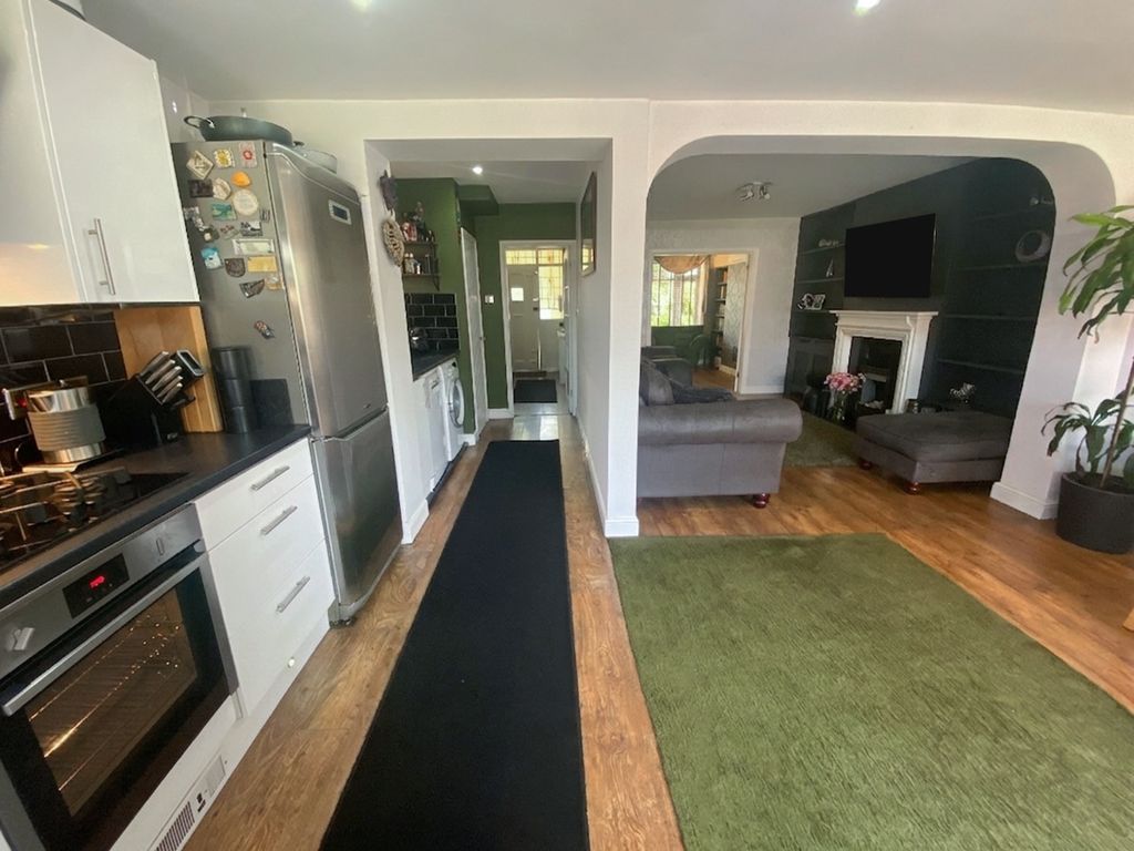 Property photo 2 of 38