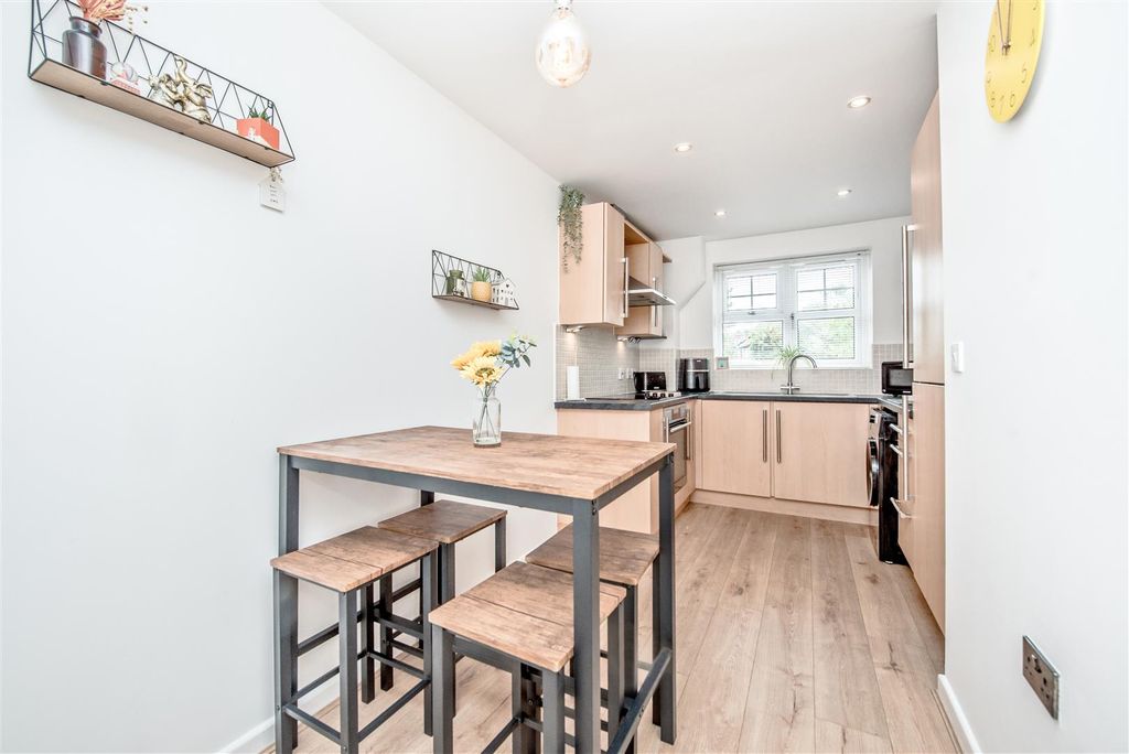 Property photo 3 of 22 Fitted Dining Kitchen: