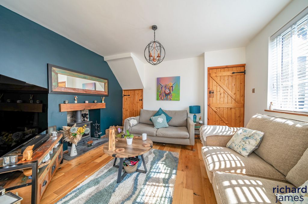 Property photo 3 of 19 3E357A17-3B9B-452...