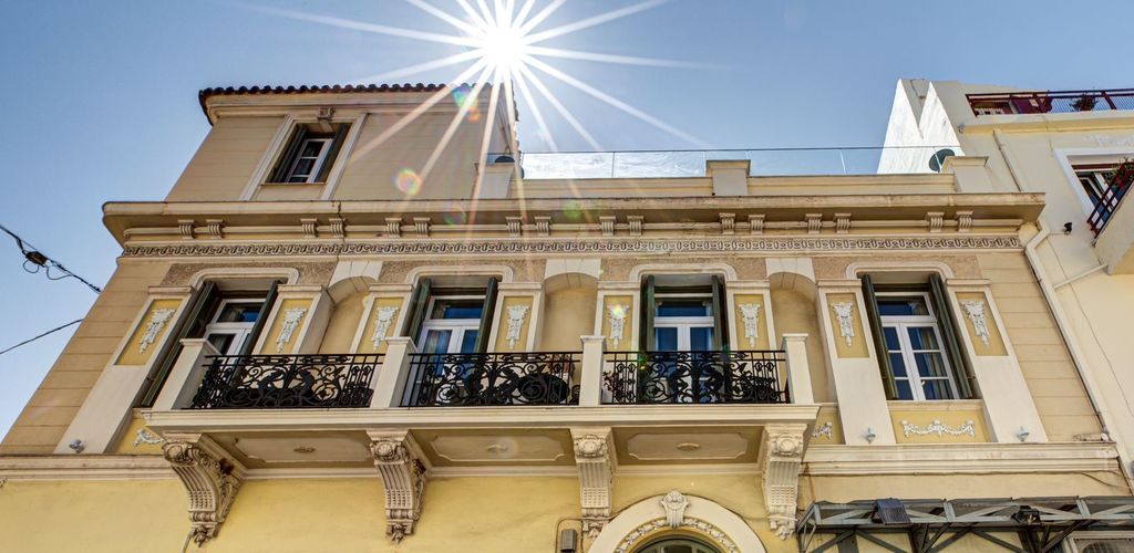 Property photo 1 of 61