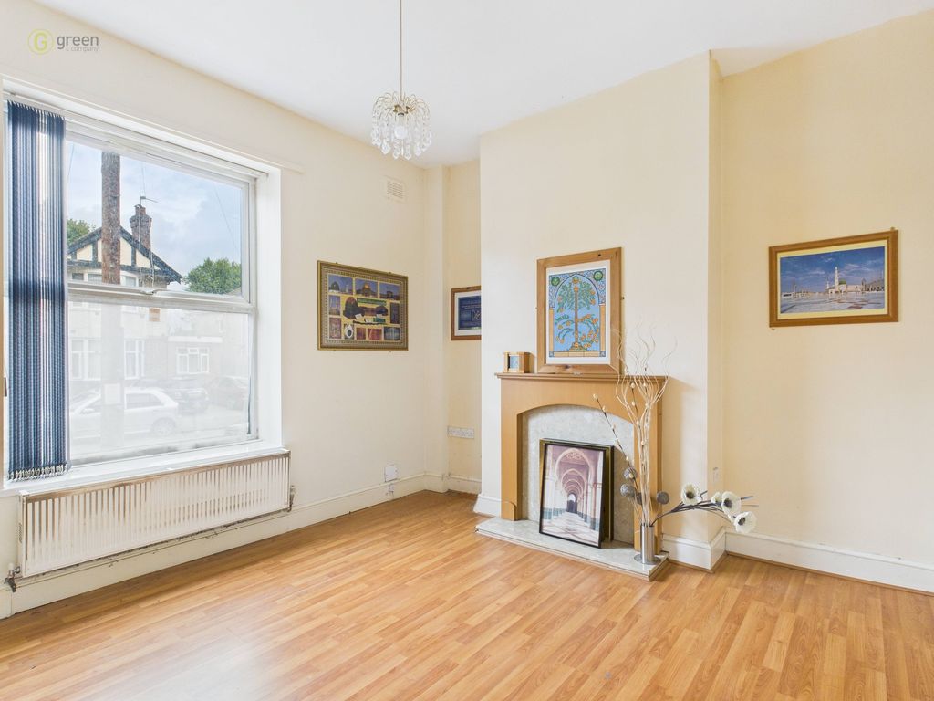 Property photo 3 of 35