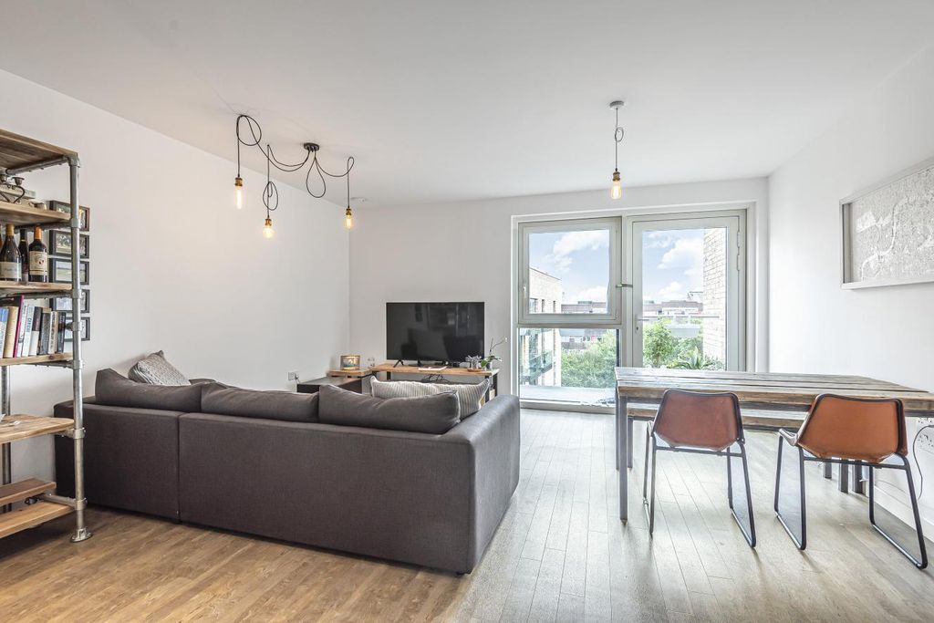 Property photo 2 of 13 1.Png