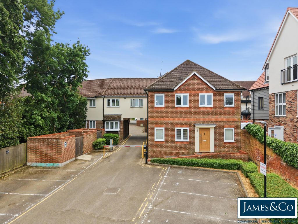 Property photo 1 of 12 5Twyforda