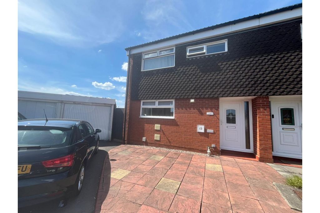 Property photo 3 of 18