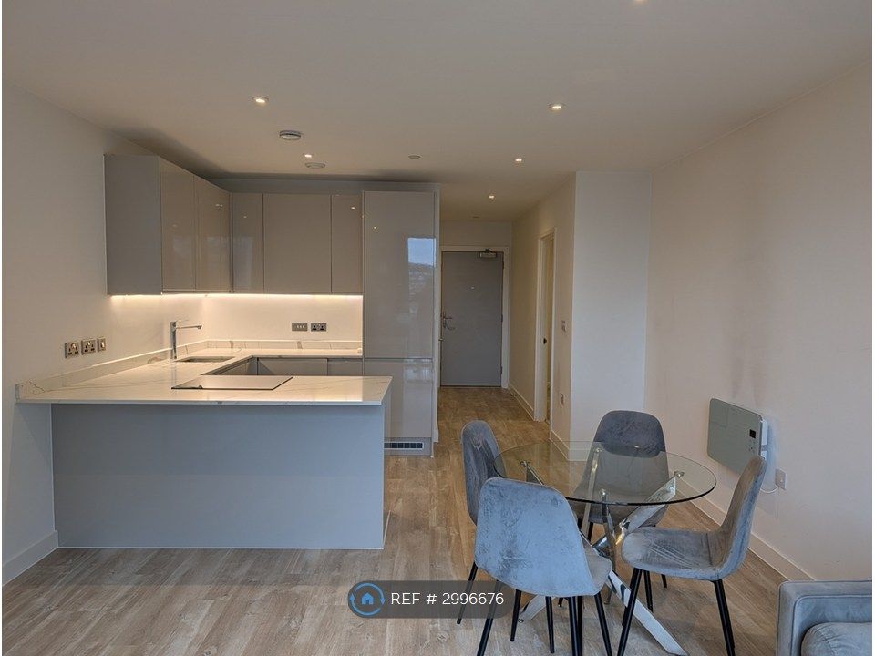 Property photo 3 of 23