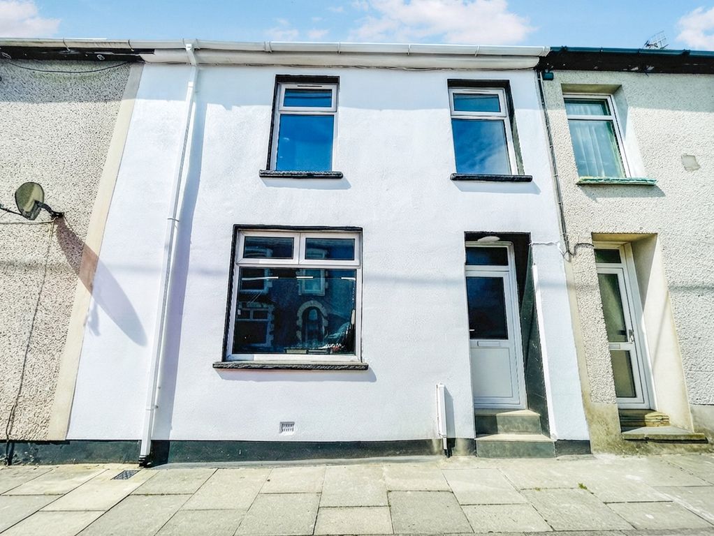 Property photo 1 of 13 External