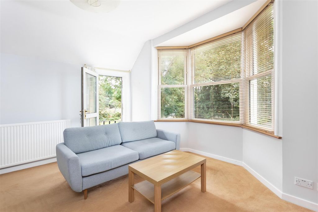 Property photo 2 of 9 Helliwell &amp; Co