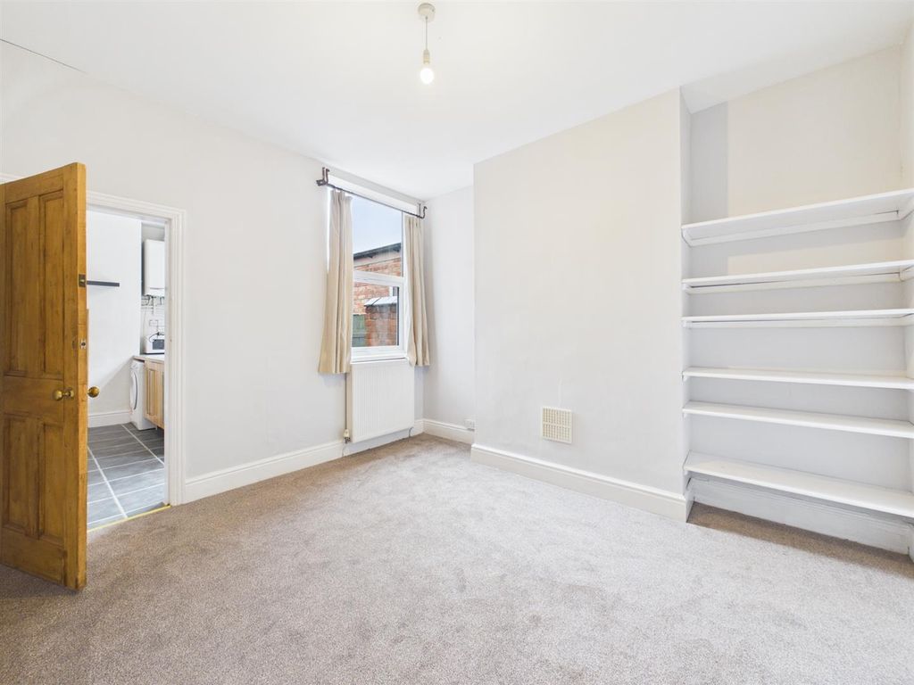 Property photo 3 of 10 Dining Space