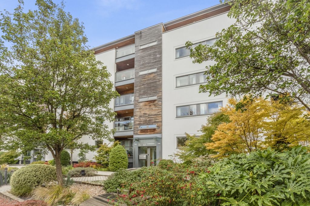 Property photo 1 of 14 61 Century Court ...