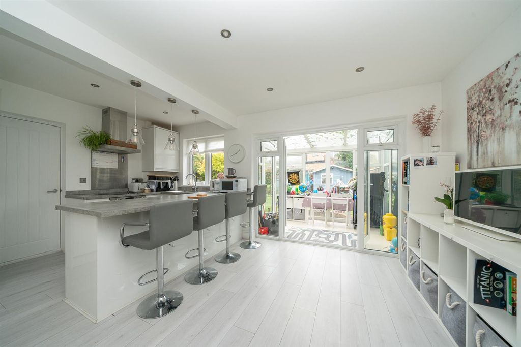 Property photo 3 of 26